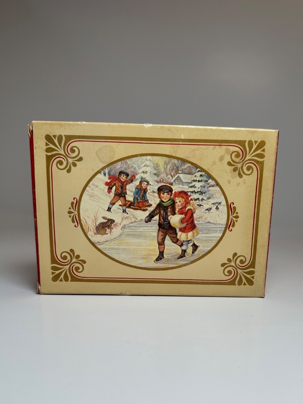 Vintage Avon Winter Frolics Soap Set Kids Playing Scene w/ Box Holiday - Picture 4 of 5